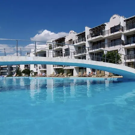 アパートホテル Apartello⊛com Diamond - Private Near Marina Dinevi In スヴェティ・ヴラス