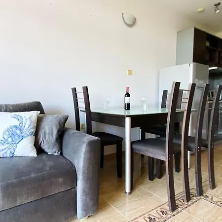 アパートホテル Apartello⊛com Diamond - Private Near Marina Dinevi In スヴェティ・ヴラス