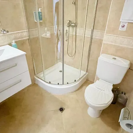 Apartello⊛com Diamond - Private Near Marina Dinevi In アパートホテル